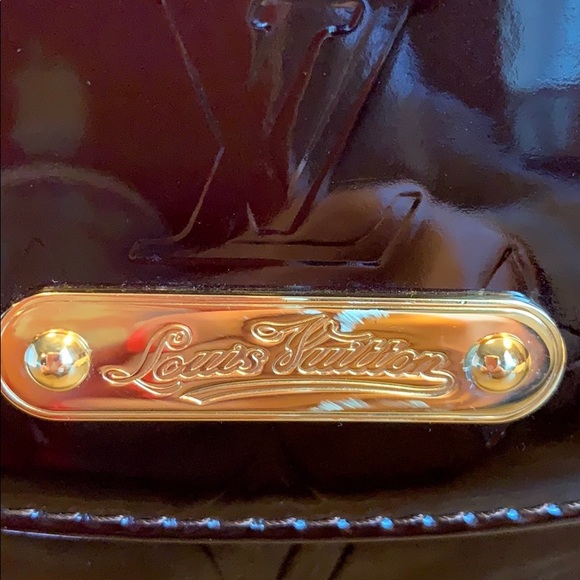 Louis Vuitton Vernis Bel Air Amarante Pouchette - Picture 3 of 15